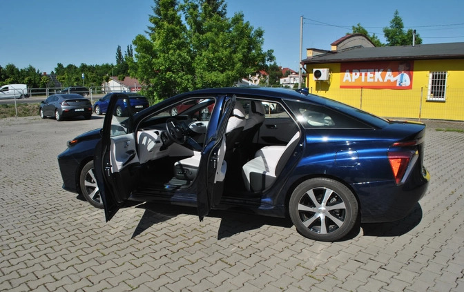 Toyota Mirai cena 89900 przebieg: 14741, rok produkcji 2019 z Michałowo małe 191